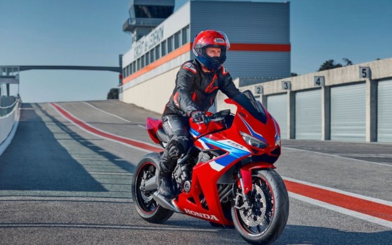 Gebrauchtmotorrad Honda CBR650R E-Clutch - Bild 4