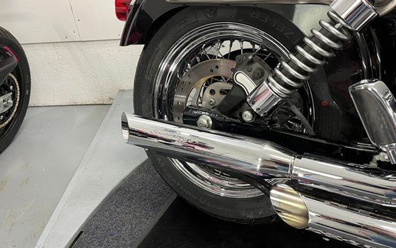 Gebrauchtmotorrad Harley-Davidson Dyna Street Bob FXDB - Bild 19