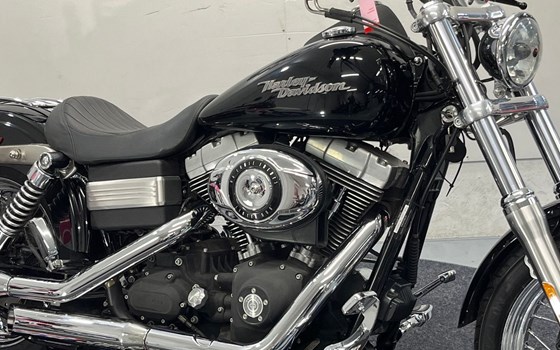 Gebrauchtmotorrad Harley-Davidson Dyna Street Bob FXDB - Bild 2