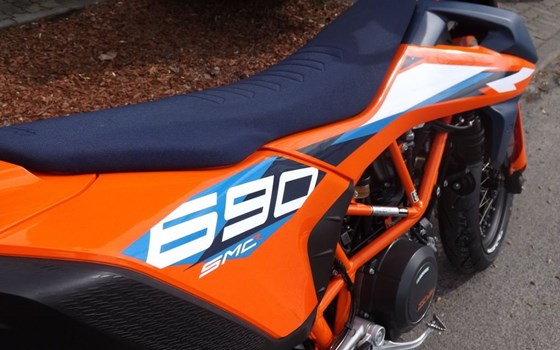Gebrauchtmotorrad KTM 690 SMC R - Bild 8