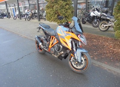 GEBRAUCHTFAHRZEUG KTM 1290 Super Duke GT