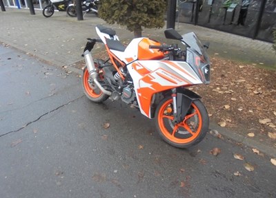 GEBRAUCHTFAHRZEUG KTM RC 125