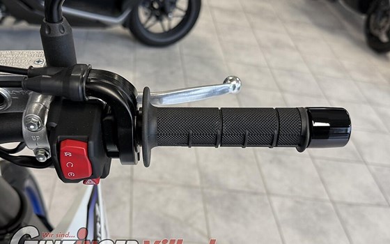 Neufahrzeug Suzuki DR-Z4SM - Bild 11