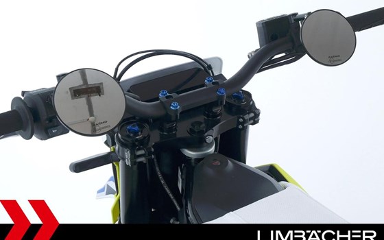 Neufahrzeug Husqvarna 701 Supermoto - Bild 12