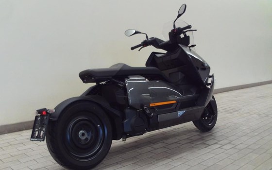 Gebrauchtmotorrad BMW CE 04 - Bild 3