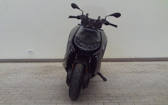 Gebrauchtmotorrad BMW CE 04 - Bild 4