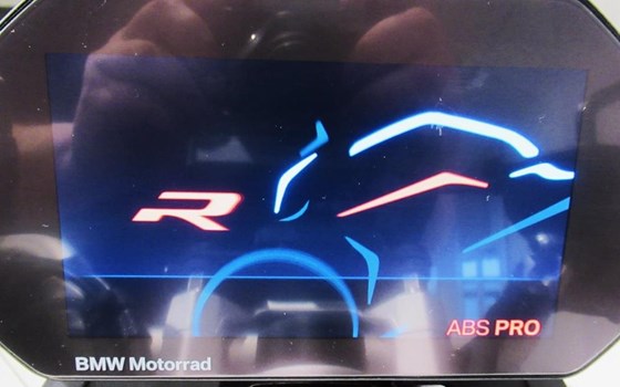 Gebrauchtmotorrad BMW F 900 R - Bild 6