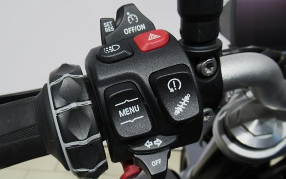 Gebrauchtmotorrad BMW F 900 R - Bild 8