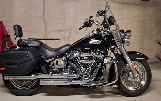 Gebrauchtmotorrad Harley-Davidson Softail Heritage Classic 114 FLHCS - Bild 1