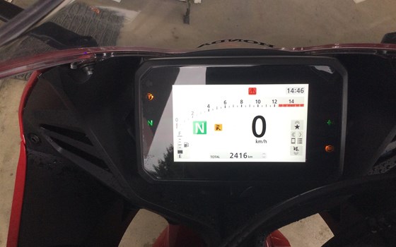 Gebrauchtmotorrad Honda CBR650R E-Clutch - Bild 6