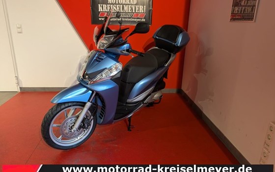Gebrauchtmotorrad Honda SH300i - Bild 3