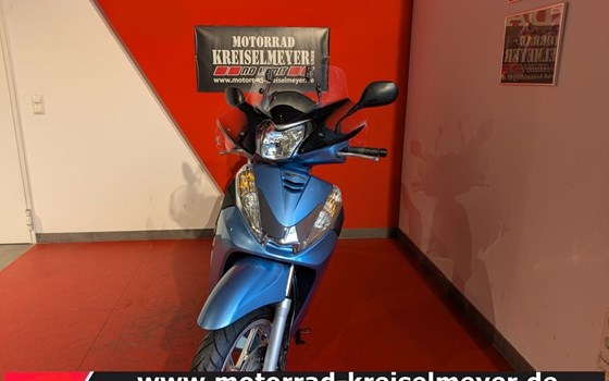 Gebrauchtmotorrad Honda SH300i - Bild 2