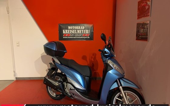 Gebrauchtmotorrad Honda SH300i - Bild 1