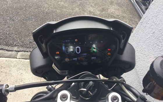 Gebrauchtmotorrad Triumph Street Triple 765 RS - Bild 9