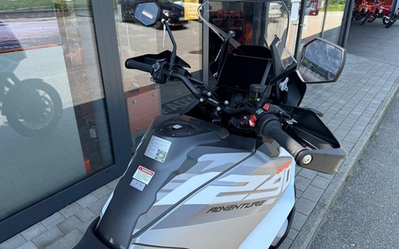 Neufahrzeug KTM 1290 Super Adventure S - Bild 6