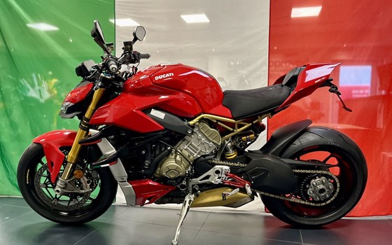 Gebrauchtmotorrad Ducati Streetfighter V4 S - Bild 1