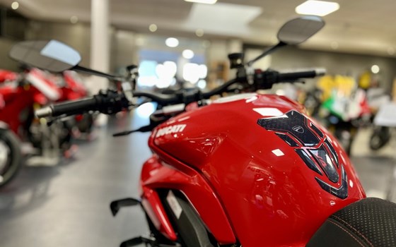 Gebrauchtmotorrad Ducati Streetfighter V4 S - Bild 9