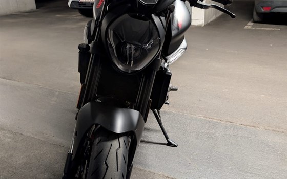 Gebrauchtmotorrad Ducati Monster + - Bild 2