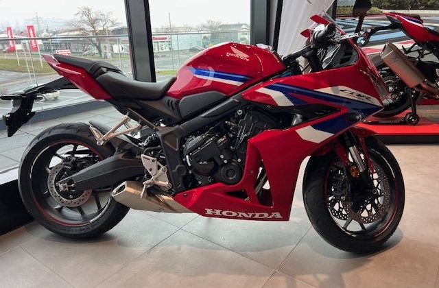 Honda CBR650R E-Clutch