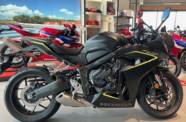 Honda CBR650R E-Clutch