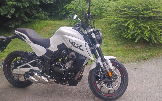 Gebrauchtmotorrad Motobi DL 400 Naked - Bild 1