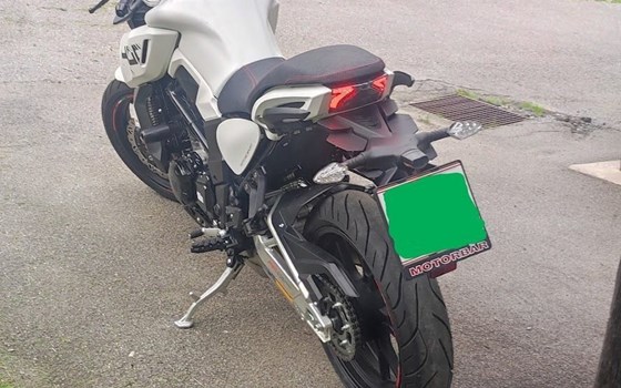 Gebrauchtmotorrad Motobi DL 400 Naked - Bild 2