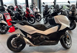 Neumotorrad Honda Forza 750