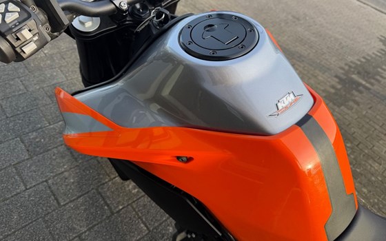Gebrauchtmotorrad KTM 790 Duke - Bild 4
