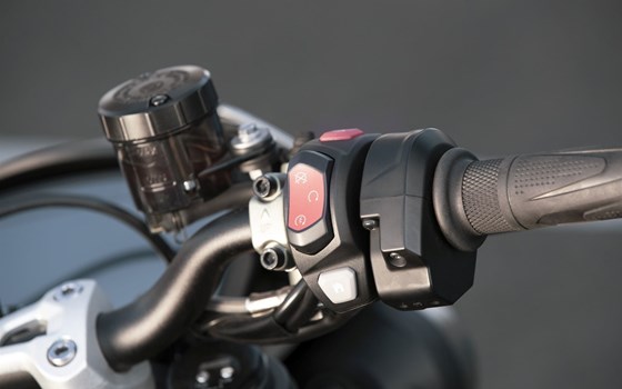 Neufahrzeug Triumph Street Triple RS - Bild 3