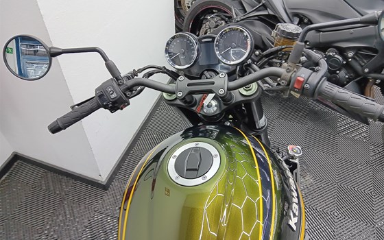 Gebrauchtmotorrad Kawasaki Z900 RS - Bild 2