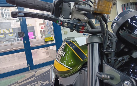 Gebrauchtmotorrad Kawasaki Z900 RS - Bild 3