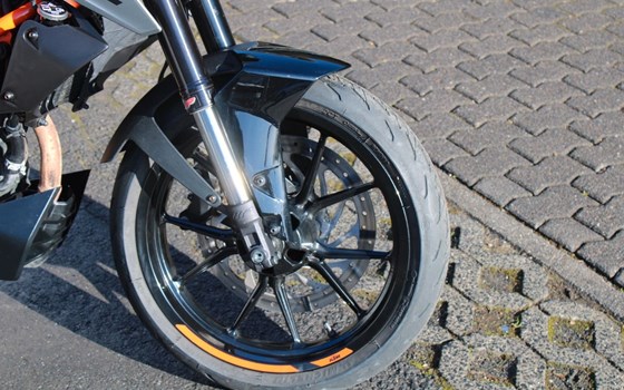 Gebrauchtmotorrad KTM 125 Duke - Bild 9