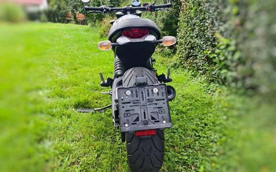 Gebrauchtmotorrad Ducati Scrambler Icon Dark - Bild 4