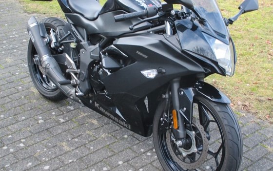 Gebrauchtmotorrad Kawasaki Ninja 125 - Bild 7