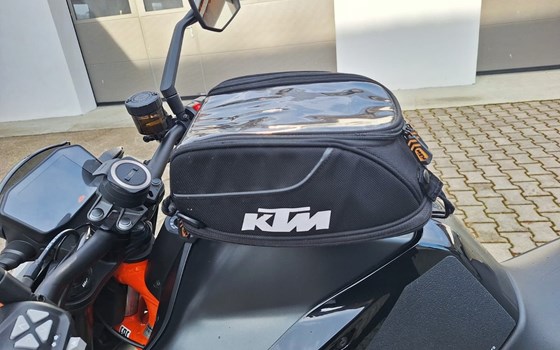 Gebrauchtmotorrad KTM 890 Duke R - Bild 11