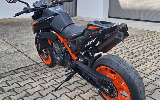 Gebrauchtmotorrad KTM 890 Duke R - Bild 4