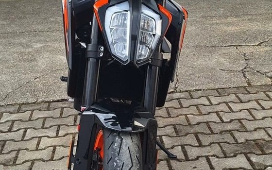Gebrauchtmotorrad KTM 890 Duke R - Bild 8