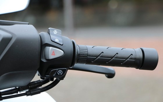 Gebrauchtmotorrad Honda Forza 125 - Bild 11