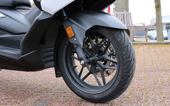 Gebrauchtmotorrad Honda Forza 125 - Bild 13