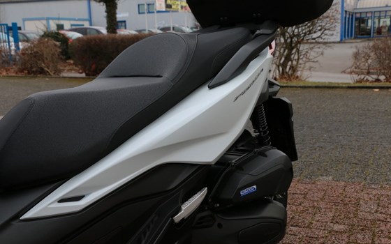 Gebrauchtmotorrad Honda Forza 125 - Bild 6