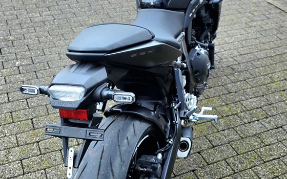 Gebrauchtmotorrad Suzuki GSX-8S - Bild 5