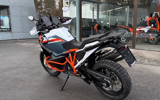 Neufahrzeug KTM 1390 Super Adventure R - Bild 8