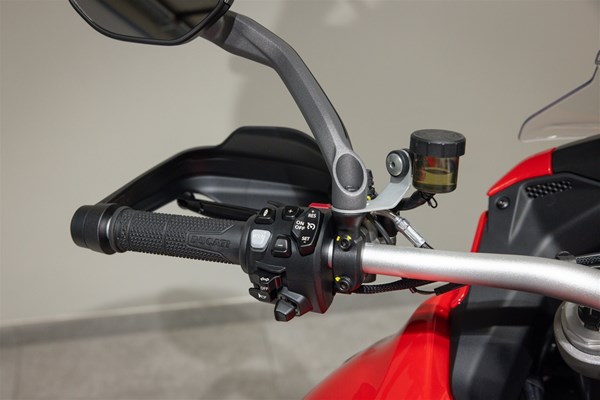 Ducati Multistrada V4 S (rot) - Bild 7