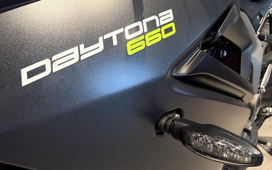 Neufahrzeug Triumph Daytona 660 - Bild 4