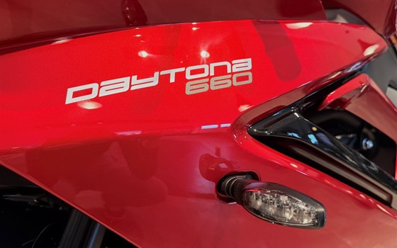 Neufahrzeug Triumph Daytona 660 - Bild 3