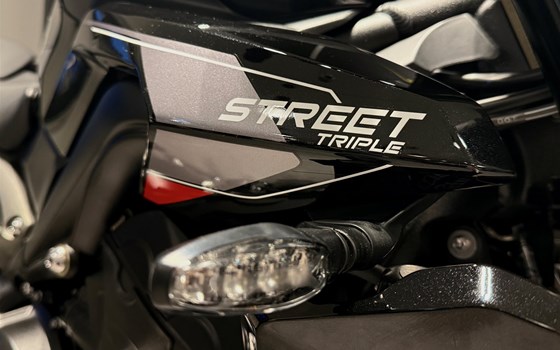 Neufahrzeug Triumph Street Triple 765 R - Bild 5