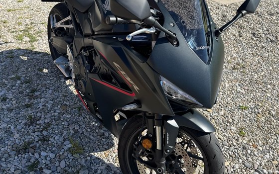 Gebrauchtmotorrad Honda CBR650R - Bild 1