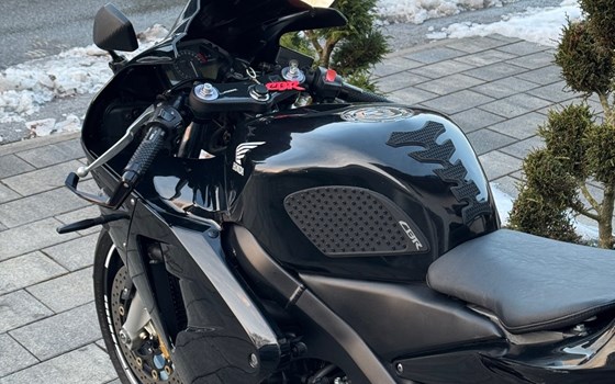 Gebrauchtmotorrad Honda CBR600RR - Bild 4