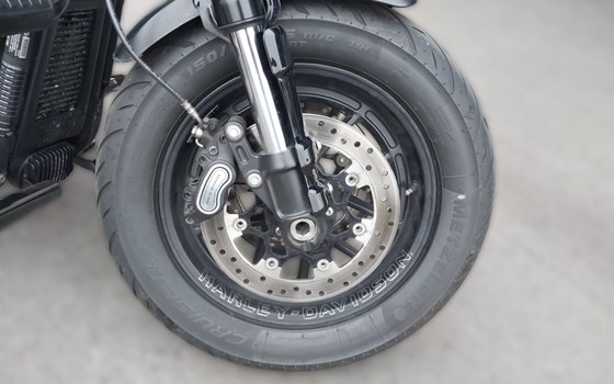 Gebrauchtmotorrad Harley-Davidson Softail Fat Bob 114 FXFBS - Bild 10