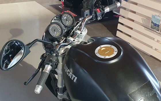 Gebrauchtmotorrad Ducati Monster 620 Dark - Bild 1